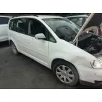 VOLKSWAGEN TOURAN (1T1) VOLKSWAGEN TOURAN (1T1) '2005 ADVANCE BLANCO 2004