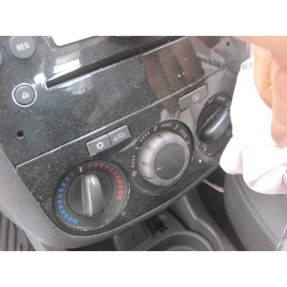 OPEL CORSA D '2014 "111 YEARS" PLATA