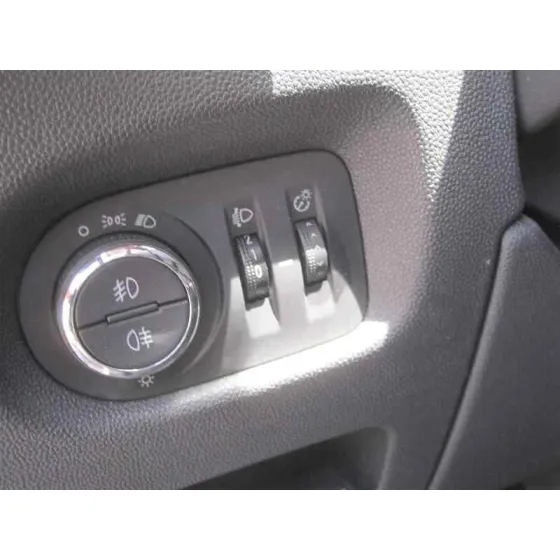 OPEL CORSA D '2014 "111 YEARS" PLATA