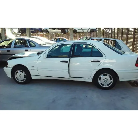 MERCEDES CLASE C (W202) BERLINA '2002 200 CDI (202.134) BLANCO