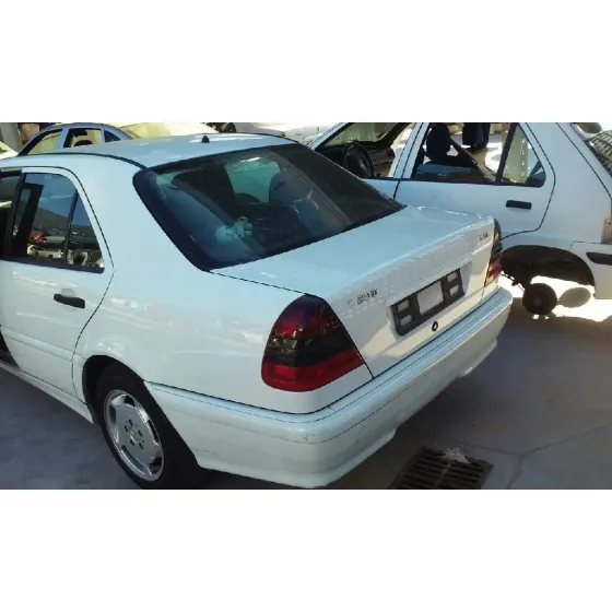 MERCEDES CLASE C (W202) BERLINA '2002 200 CDI (202.134) BLANCO