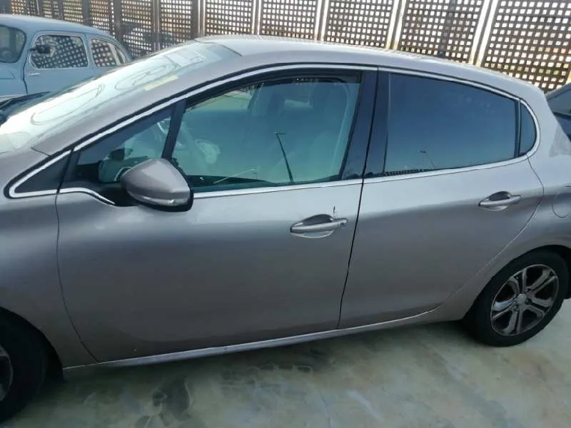 PEUGEOT 208 PEUGEOT 208 '2012 ALLURE PLATA 2012
