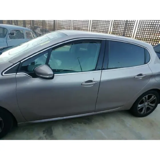 PEUGEOT 208 '2012 ALLURE PLATA