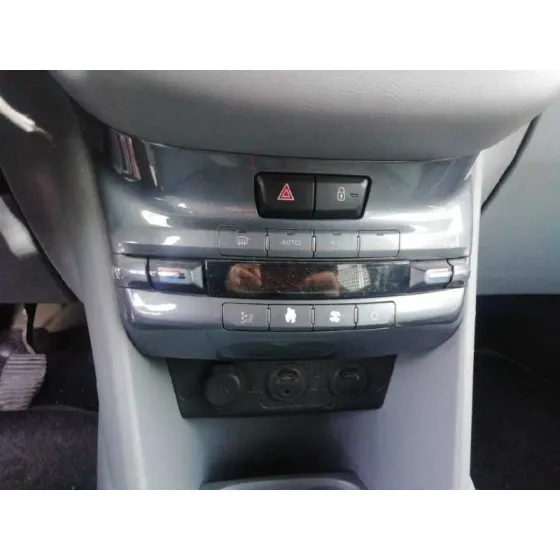 PEUGEOT 208 '2012 ALLURE PLATA