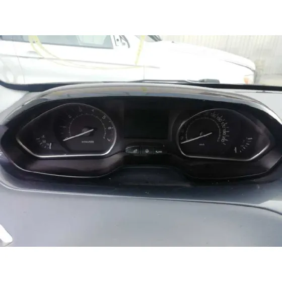 PEUGEOT 208 '2012 ALLURE PLATA