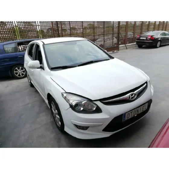 HYUNDAI I30 '2011 STYLE BLANCO
