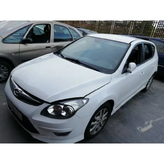 HYUNDAI I30 '2011 STYLE BLANCO