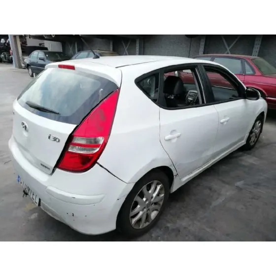HYUNDAI I30 '2011 STYLE BLANCO