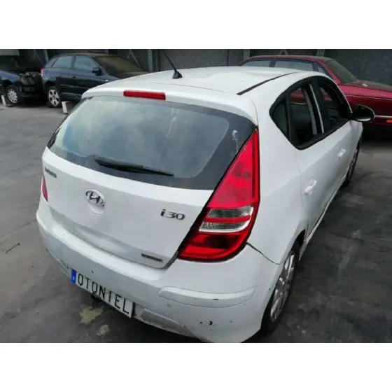 HYUNDAI I30 '2011 STYLE BLANCO