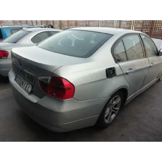 BMW SERIE 3 BERLINA (E90) '2008 320D GRIS