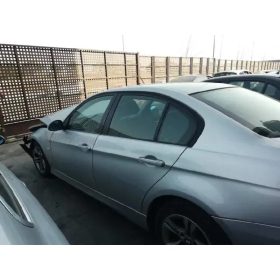 BMW SERIE 3 BERLINA (E90) '2008 320D GRIS