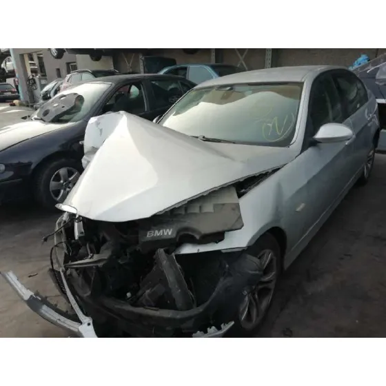 BMW SERIE 3 BERLINA (E90) '2008 320D GRIS