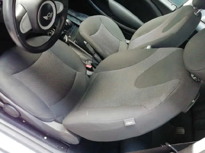 BMW R56 BMW MINI (R56) 2009 COOPER GRIS 2006
