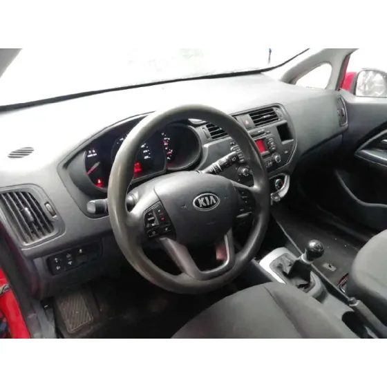 KIA RIO '2014 1.2 CAT ROJO