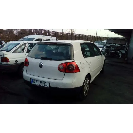 VOLKSWAGEN GOLF V BERLINA (1K1) '2006 HIGHLINE BLANCO