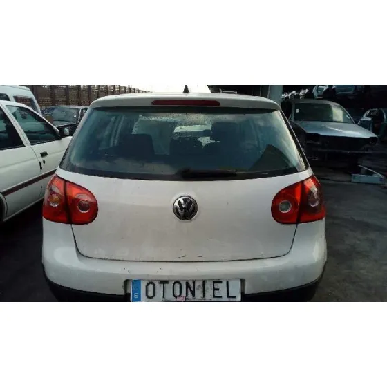 VOLKSWAGEN GOLF V BERLINA (1K1) '2006 HIGHLINE BLANCO