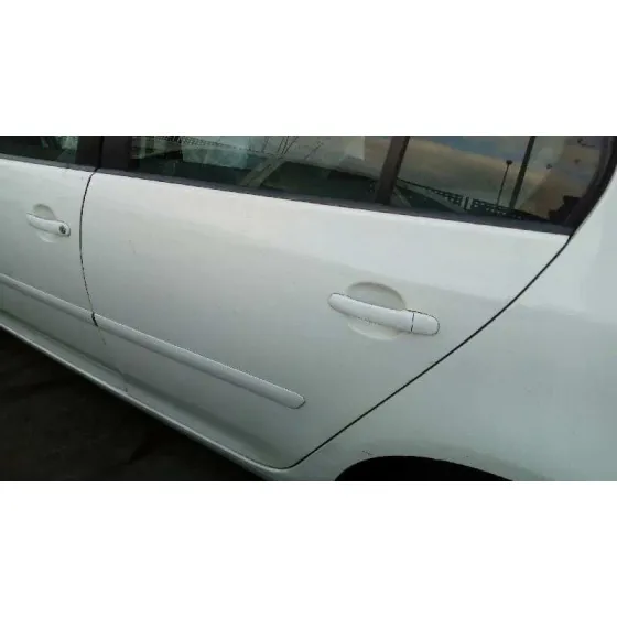 VOLKSWAGEN GOLF V BERLINA (1K1) '2006 HIGHLINE BLANCO