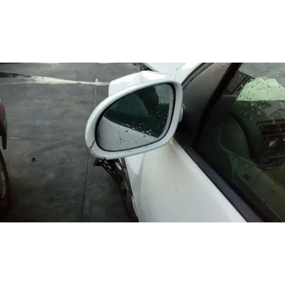 VOLKSWAGEN GOLF V BERLINA (1K1) '2006 HIGHLINE BLANCO