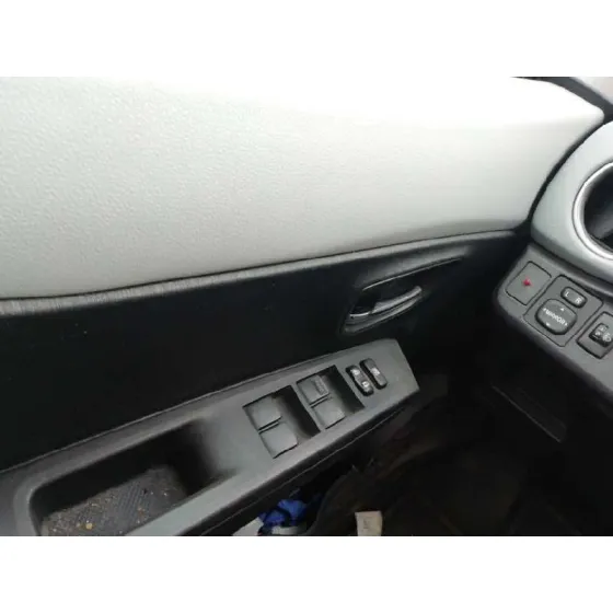 TOYOTA YARIS '2013 HYBRID FEEL! BLANCO