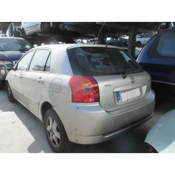 TOYOTA COROLLA (E12) '2006 2.0 D-4D LINEA LUNA BERLINA PLATA
