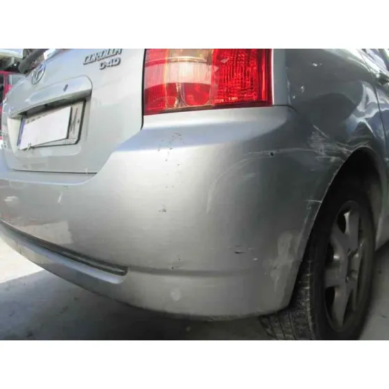 TOYOTA COROLLA (E12) '2006 2.0 D-4D LINEA LUNA BERLINA PLATA