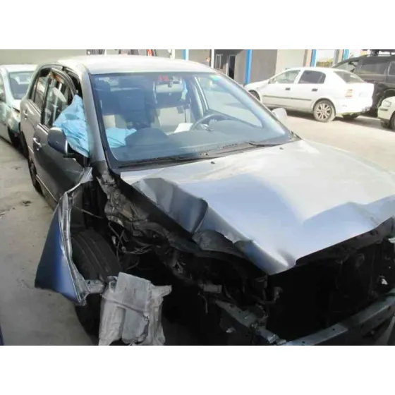 TOYOTA COROLLA (E12) '2006 2.0 D-4D LINEA LUNA BERLINA PLATA