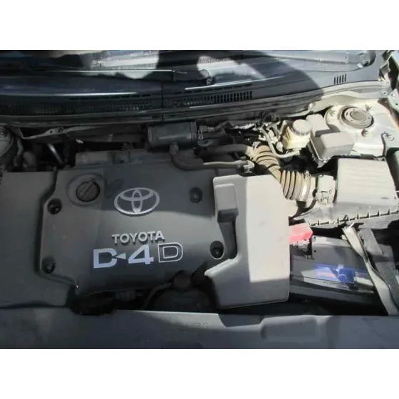 TOYOTA COROLLA (E12) '2006 2.0 D-4D LINEA LUNA BERLINA PLATA