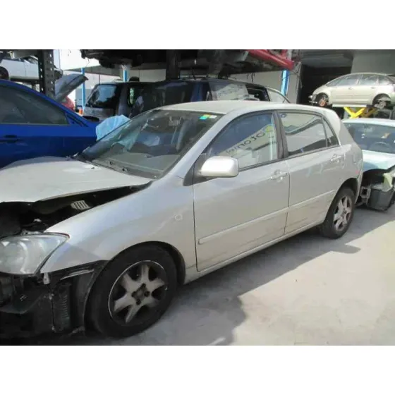 TOYOTA COROLLA (E12) '2006 2.0 D-4D LINEA LUNA BERLINA PLATA