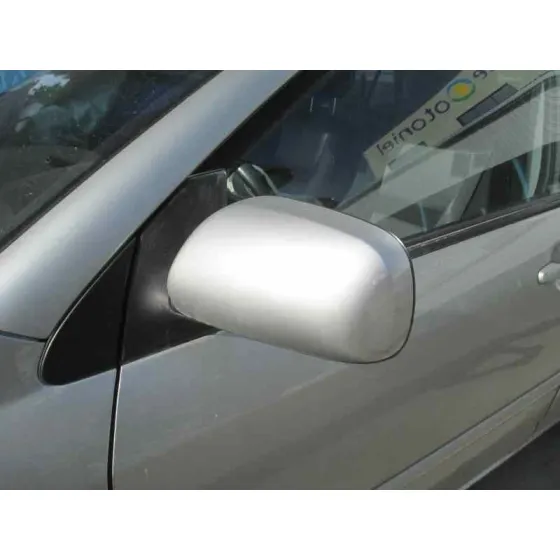 TOYOTA COROLLA (E12) '2006 2.0 D-4D LINEA LUNA BERLINA PLATA