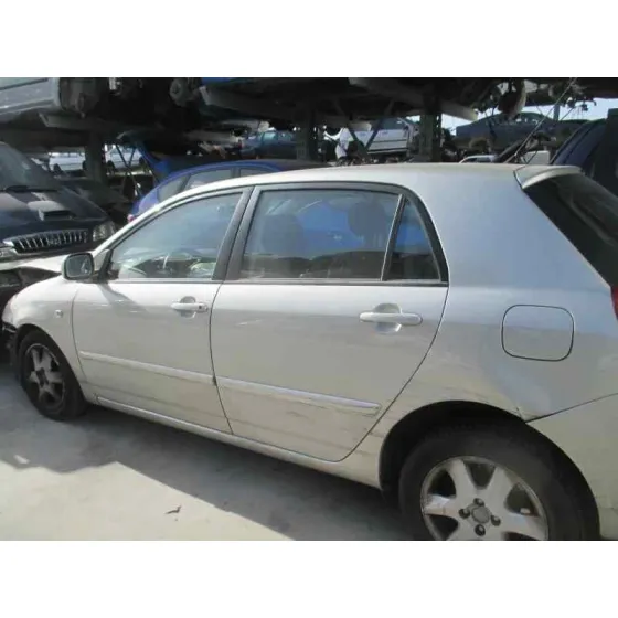 TOYOTA COROLLA (E12) '2006 2.0 D-4D LINEA LUNA BERLINA PLATA
