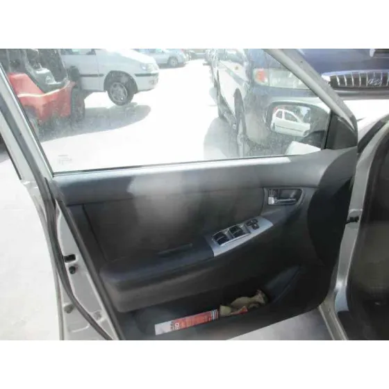 TOYOTA COROLLA (E12) '2006 2.0 D-4D LINEA LUNA BERLINA PLATA