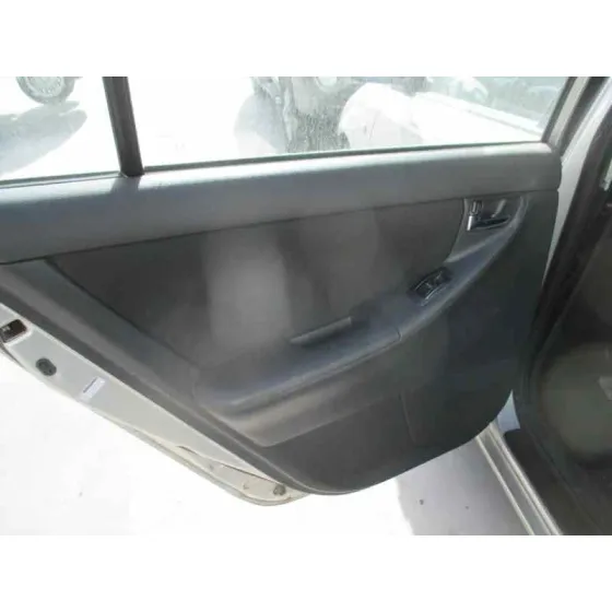 TOYOTA COROLLA (E12) '2006 2.0 D-4D LINEA LUNA BERLINA PLATA