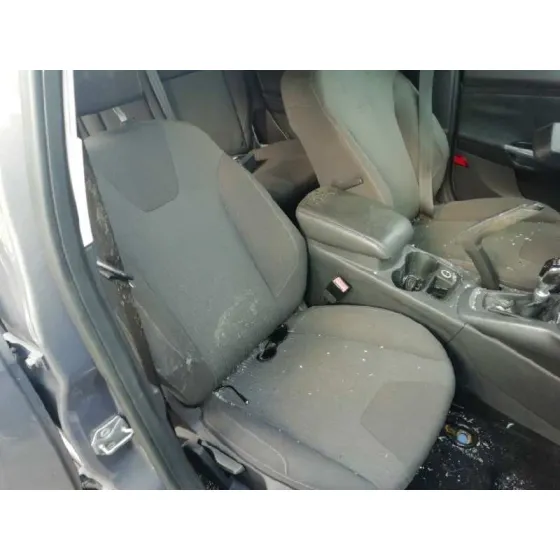 FORD FOCUS LIM. (CB8) '2011 TITANIUM GRIS