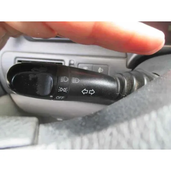 DAEWOO TACUMA '2000 SX DORADO