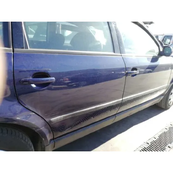 VOLKSWAGEN PASSAT BERLINA (3B3) '2001 COMFORTLINE AZUL OSCURO