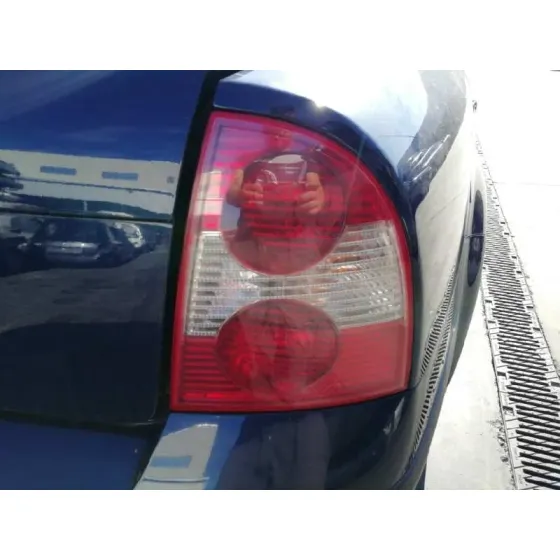 VOLKSWAGEN PASSAT BERLINA (3B3) '2001 COMFORTLINE AZUL OSCURO