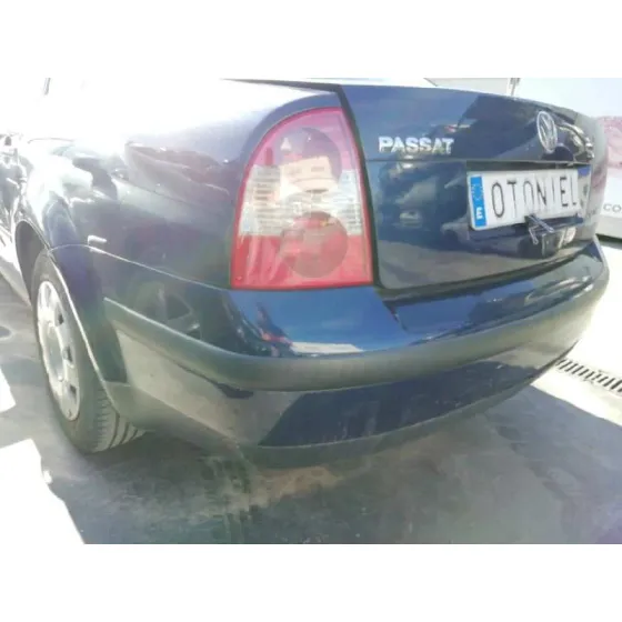 VOLKSWAGEN PASSAT BERLINA (3B3) '2001 COMFORTLINE AZUL OSCURO