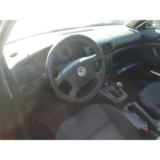 VOLKSWAGEN PASSAT BERLINA (3B3) '2001 COMFORTLINE AZUL OSCURO
