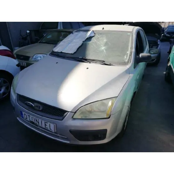 FORD FOCUS BERLINA (CAP) '2006 GHIA GRIS