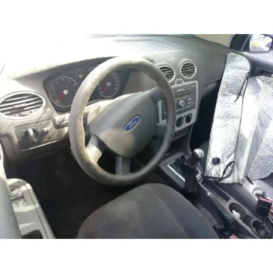FORD FOCUS BERLINA (CAP) '2006 GHIA GRIS
