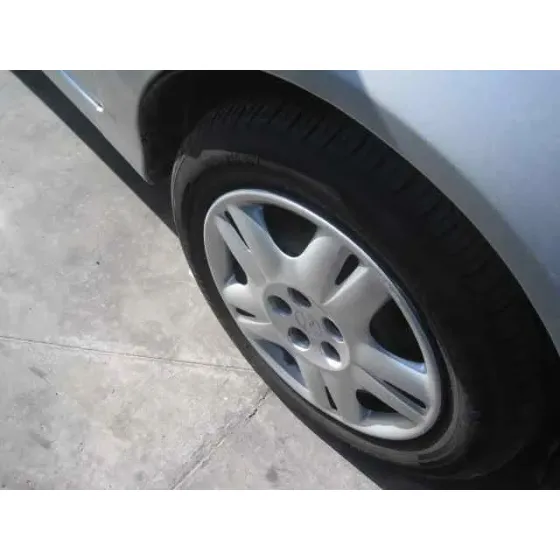 TOYOTA AVENSIS BERLINA (T 22) '2002 1.8 SOL (4-PTAS.) PLATA