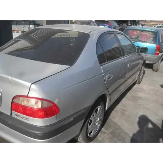 TOYOTA AVENSIS BERLINA (T 22) '2002 1.8 SOL (4-PTAS.) PLATA
