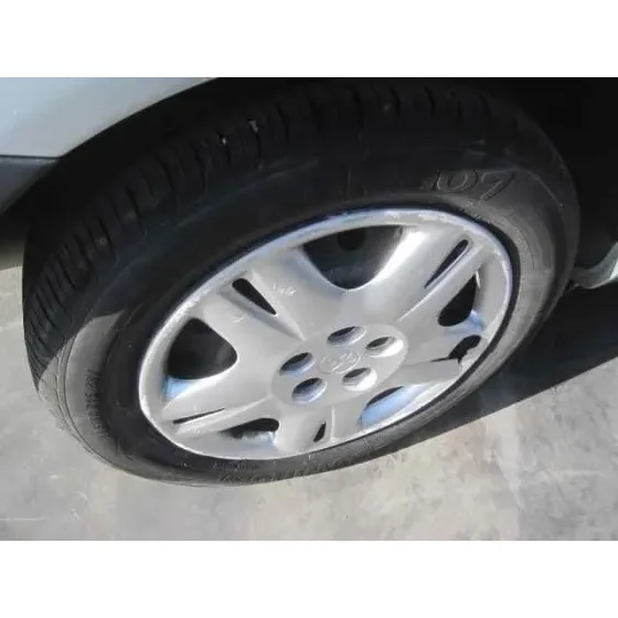 TOYOTA AVENSIS BERLINA (T 22) '2002 1.8 SOL (4-PTAS.) PLATA