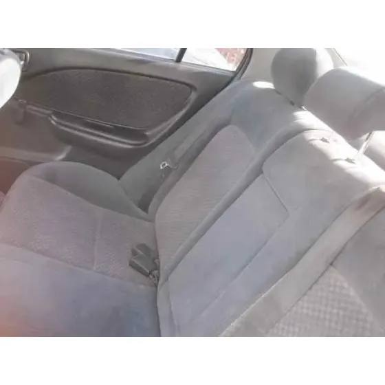 TOYOTA AVENSIS BERLINA (T 22) '2002 1.8 SOL (4-PTAS.) PLATA