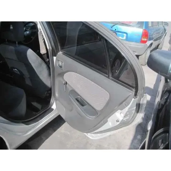TOYOTA AVENSIS BERLINA (T 22) '2002 1.8 SOL (4-PTAS.) PLATA