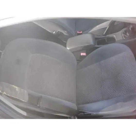 TOYOTA AVENSIS BERLINA (T 22) '2002 1.8 SOL (4-PTAS.) PLATA