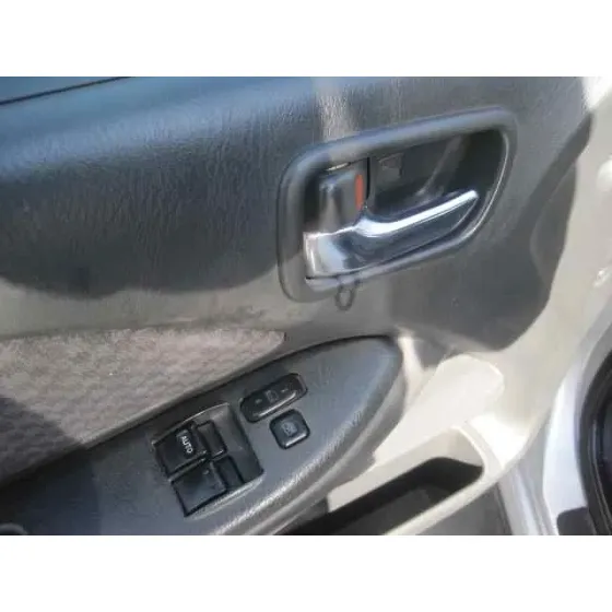 TOYOTA AVENSIS BERLINA (T 22) '2002 1.8 SOL (4-PTAS.) PLATA
