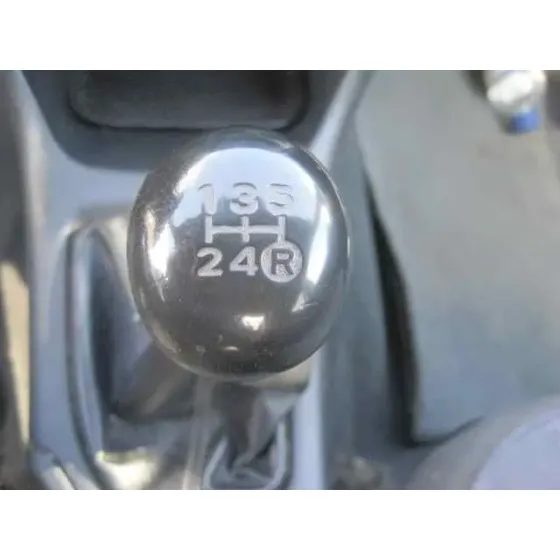 TOYOTA AVENSIS BERLINA (T 22) '2002 1.8 SOL (4-PTAS.) PLATA