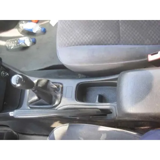 TOYOTA AVENSIS BERLINA (T 22) '2002 1.8 SOL (4-PTAS.) PLATA