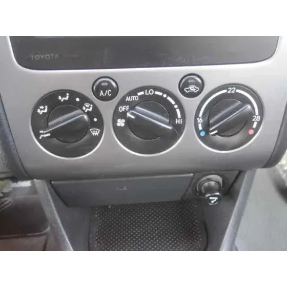 TOYOTA AVENSIS BERLINA (T 22) '2002 1.8 SOL (4-PTAS.) PLATA